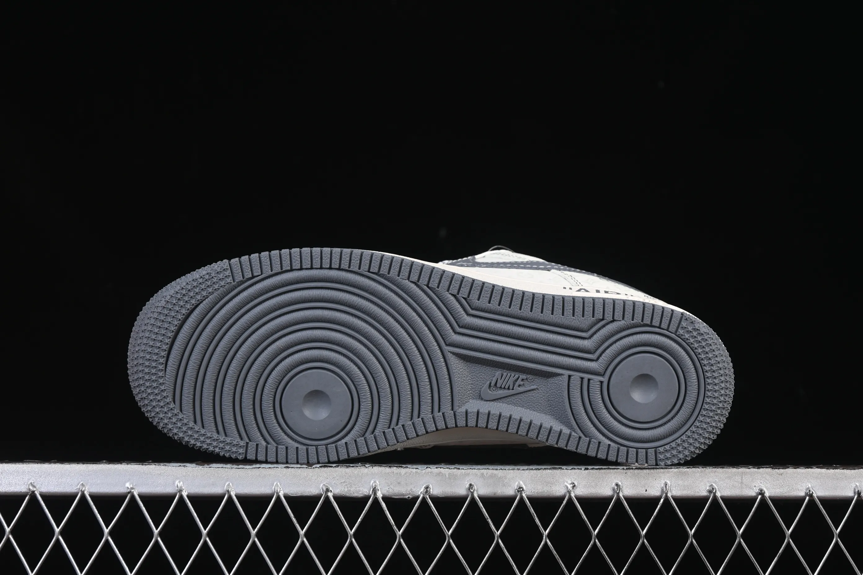 All categories Nk Air Force 1 Air Force series Nk Air Force 1 Low Air Force low-top Nike Air Force 1'07 Low LV joint beige woven label Air Force 1 low-top casual sneakers CX5050-Y08